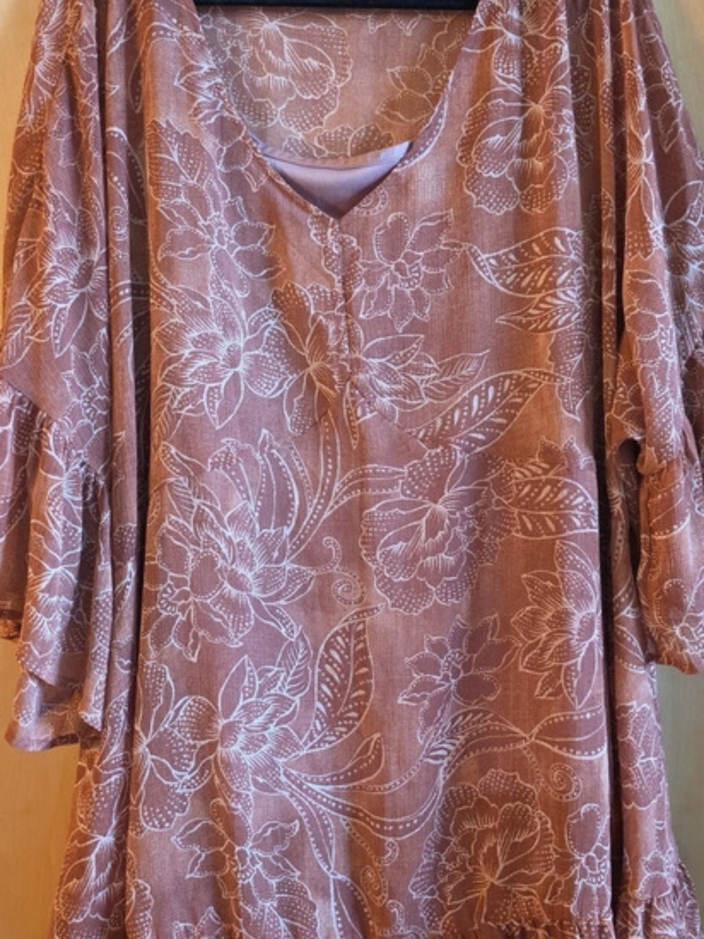 Arna York Floral Tunic Top in Brown Size 26/28 Like New